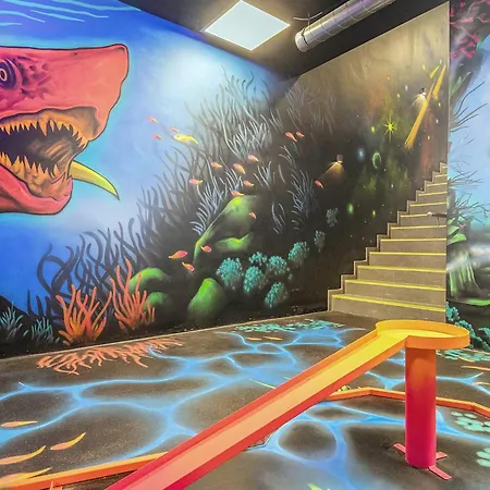 4 Guest In Apartment